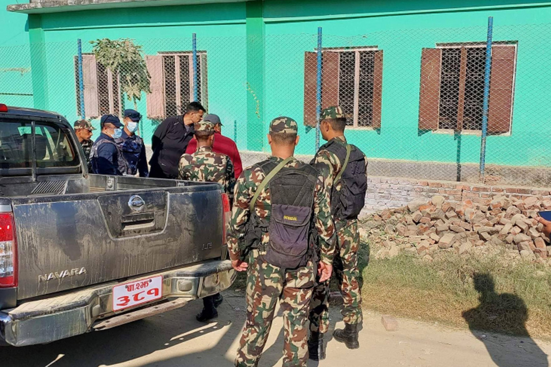 धनगढीको एक मतदान केन्द्र नजिक विस्फोट